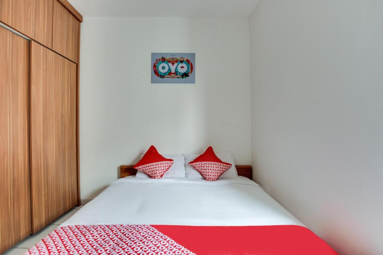 OYO 3247 Afira Rooms Aeropolis Tangerang Exterior foto