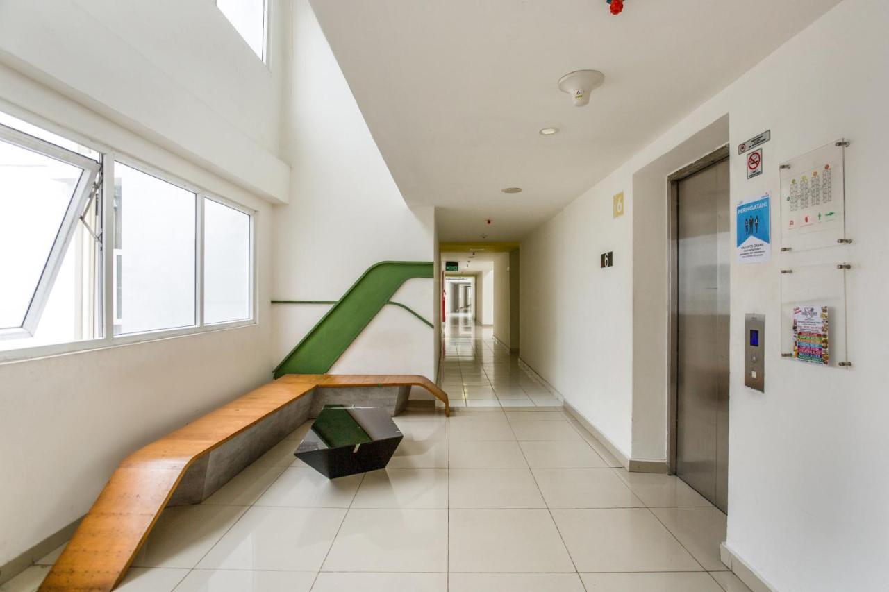OYO 3247 Afira Rooms Aeropolis Tangerang Exterior foto